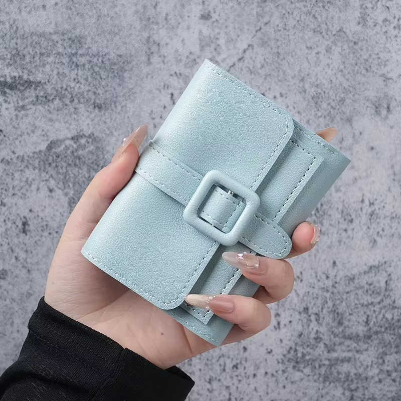 Carteira curta feminina de alt - Wallets avaliação e preço
